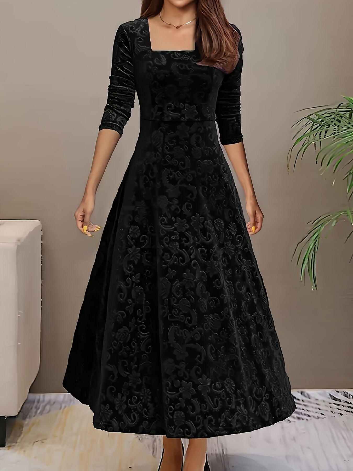 Nina | Elegant Velvet Dress