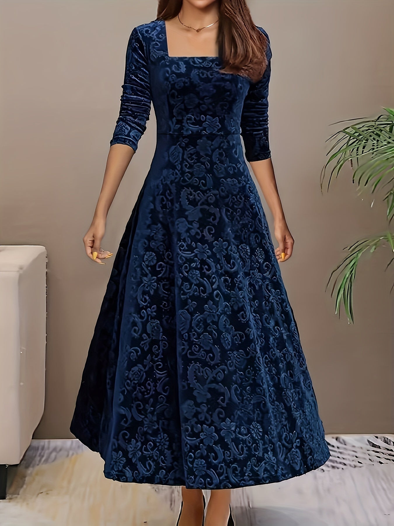 Nina | Elegant Velvet Dress